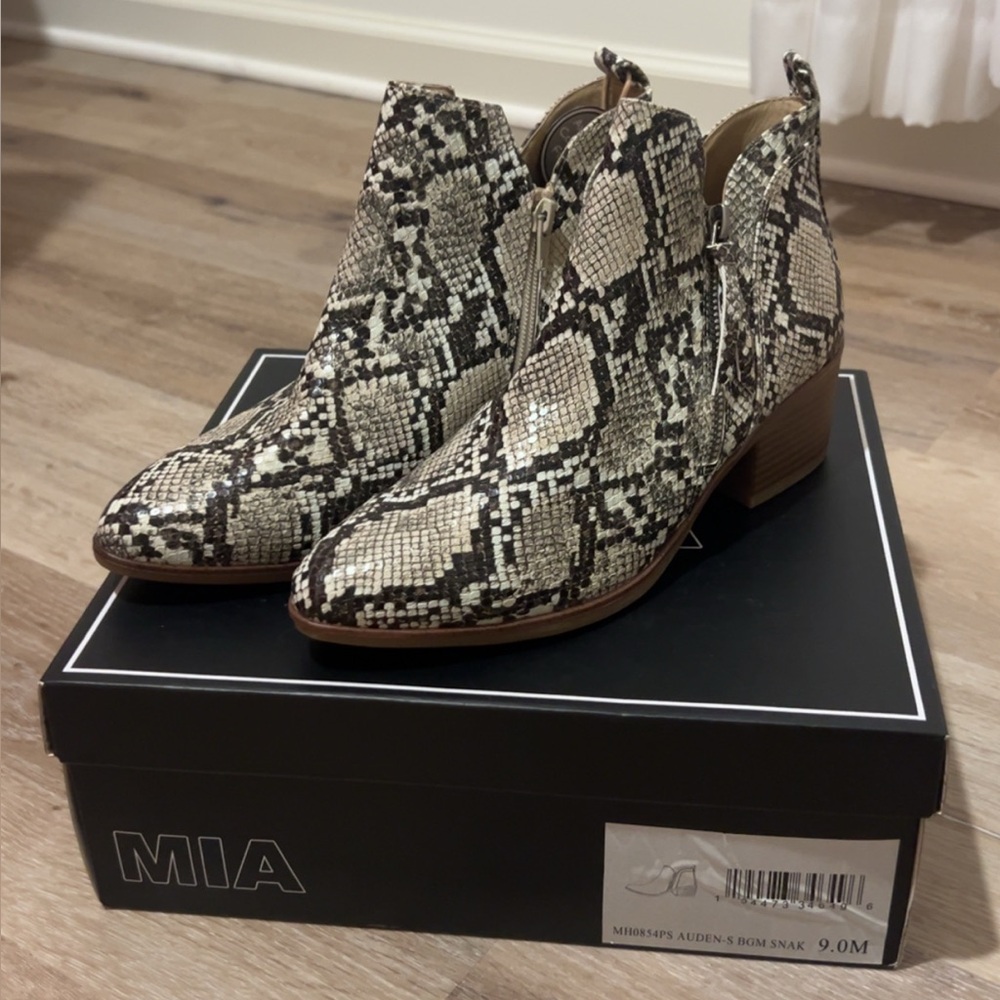 MIA Ankle Booties